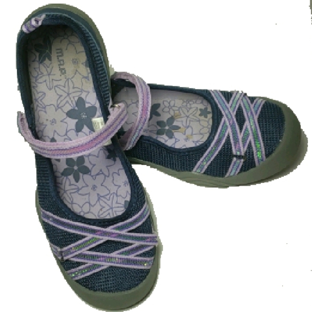 sz 4 mary jane womens/girls outdoor M.A.P. Lillith